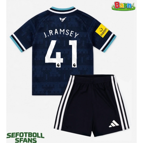 Newcastle United Jacob Ramsey #41 Bortaställ Barn 2026-27 Kortärmad (+ Korta byxor)